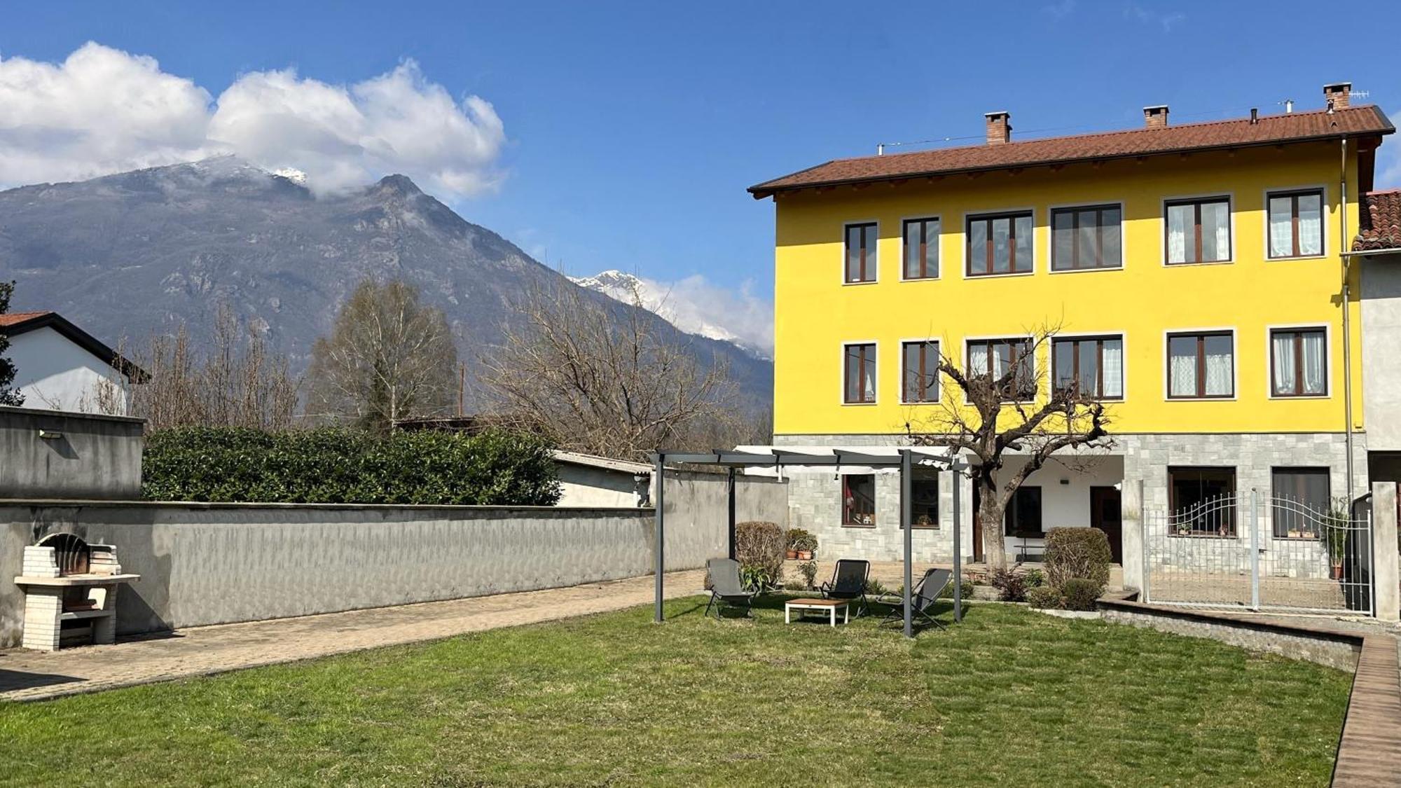 A Due Passi Dal Lago Montalto Dora Экстерьер фото