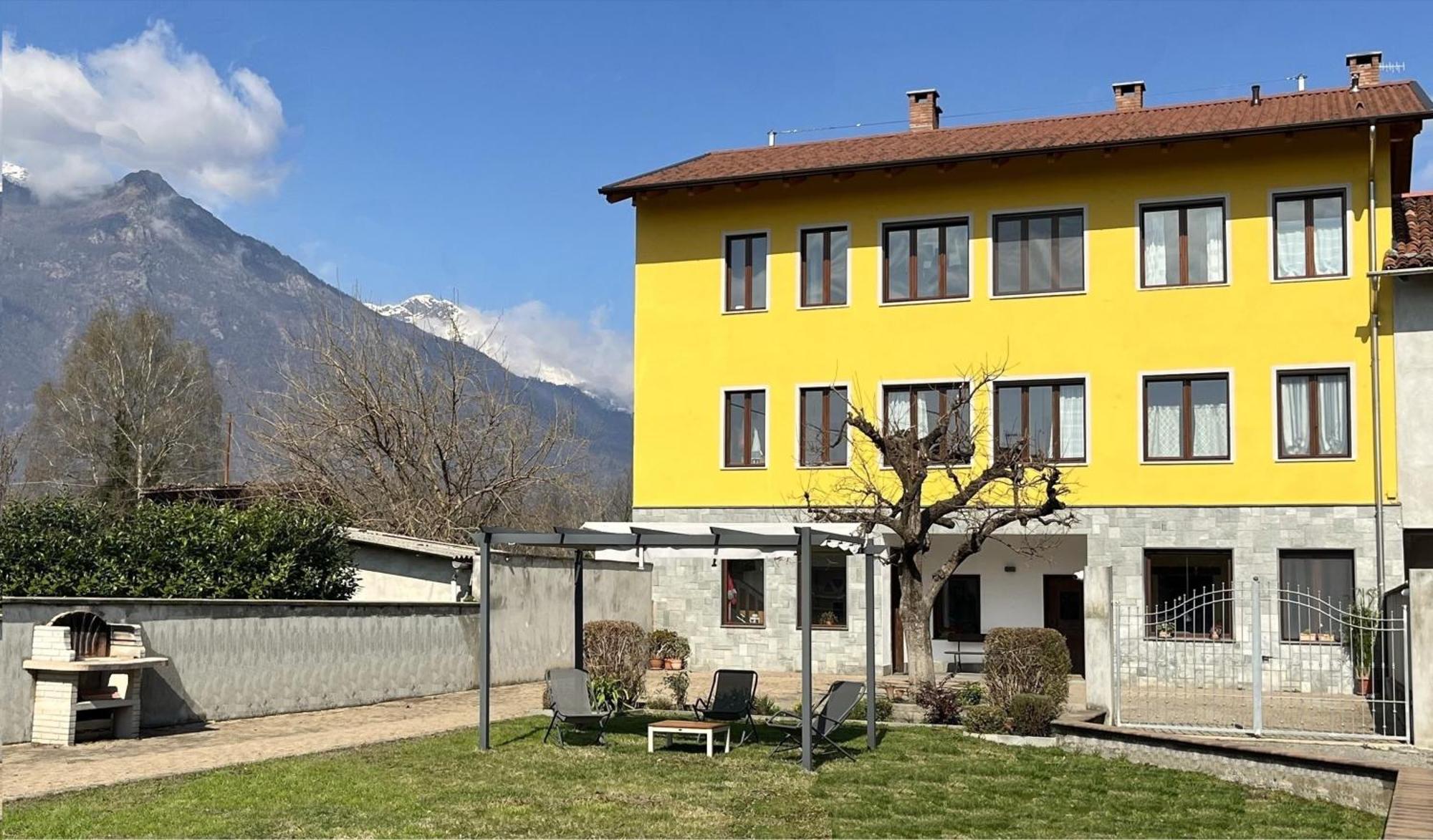 A Due Passi Dal Lago Montalto Dora Экстерьер фото